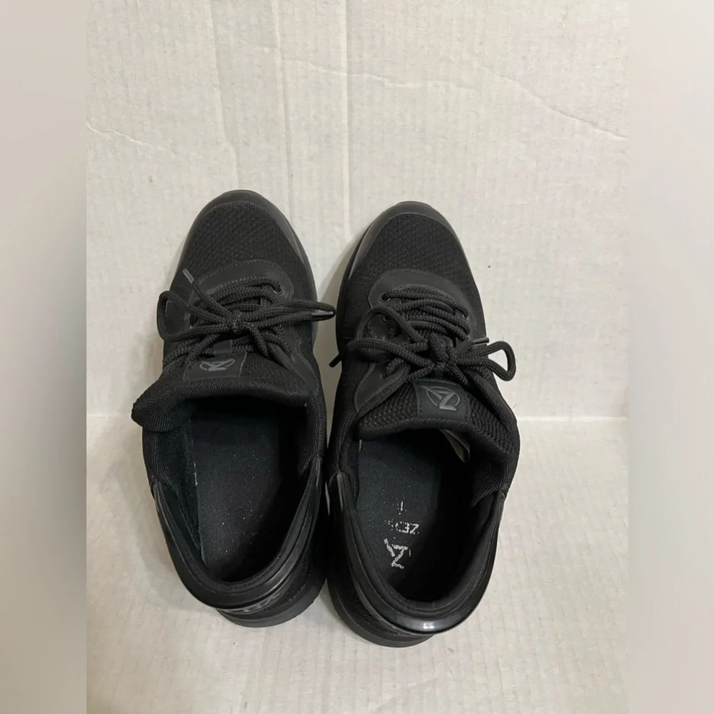 MEN'S ZEBA HANDS-FREE TENNIS SHOES